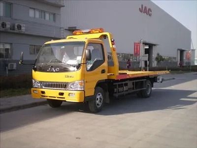 Tienpuhdistusajoneuvo