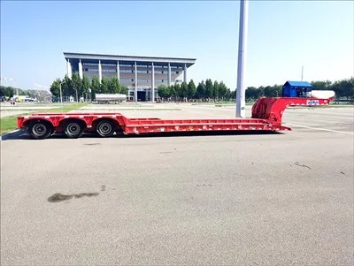 Kolmen linjan kuljetusajoneuvo